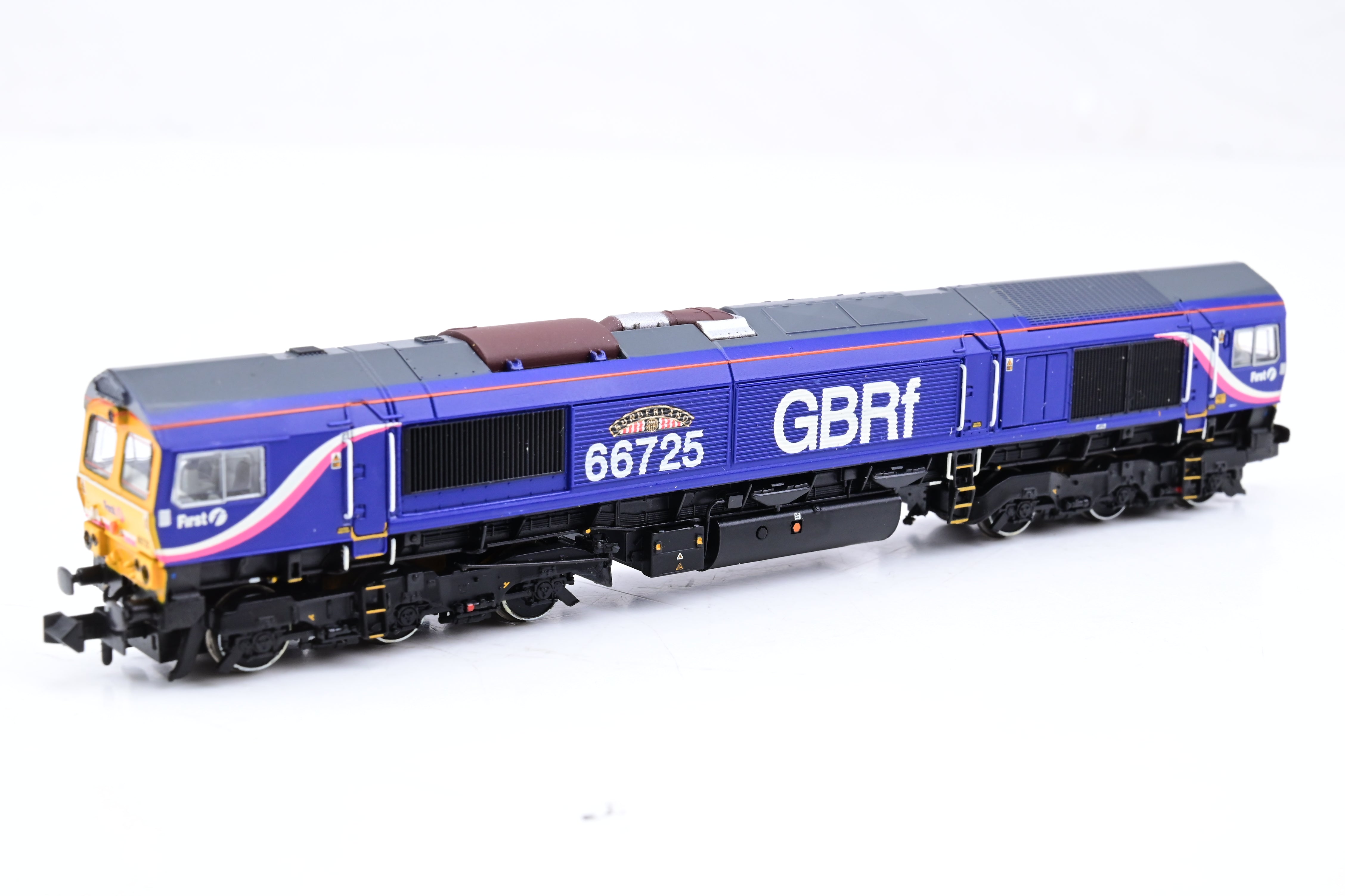 Graham Farish N Gauge 371-392 Class 66/7 Diesel GBRf First Livery No.6