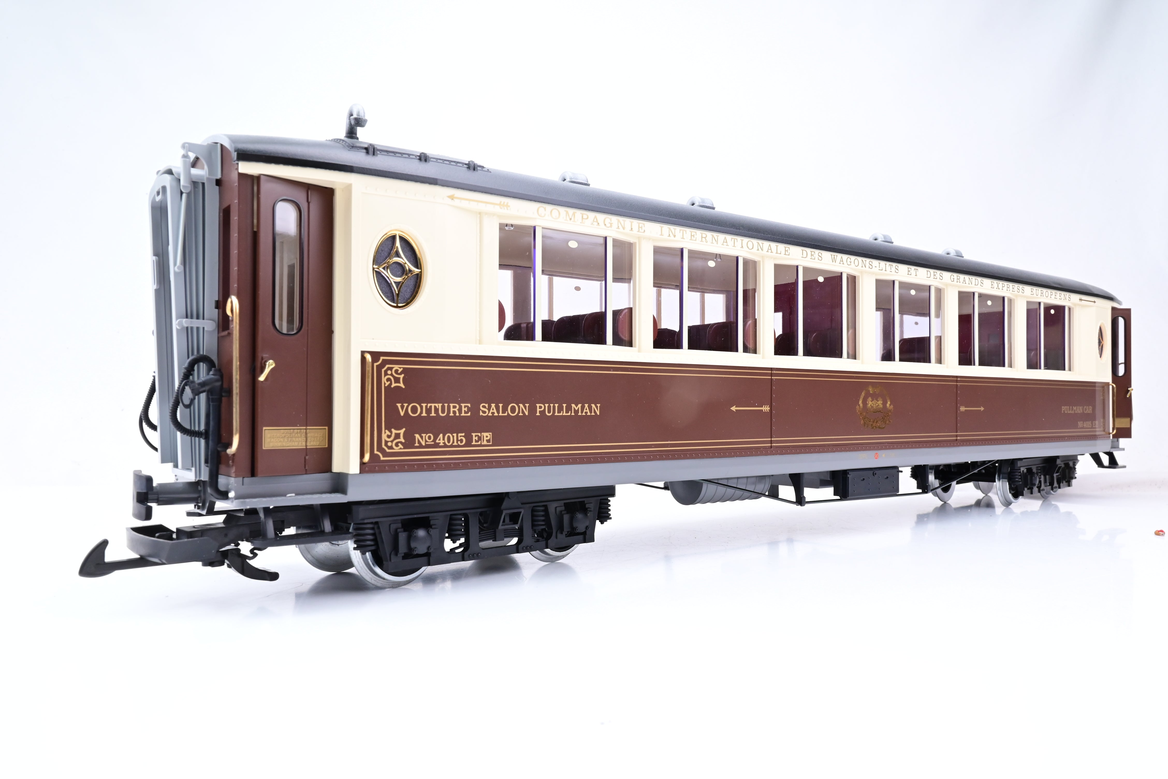 LGB G Gauge 32650 Golden Arrow Saloon Car No.4015 - Boxed