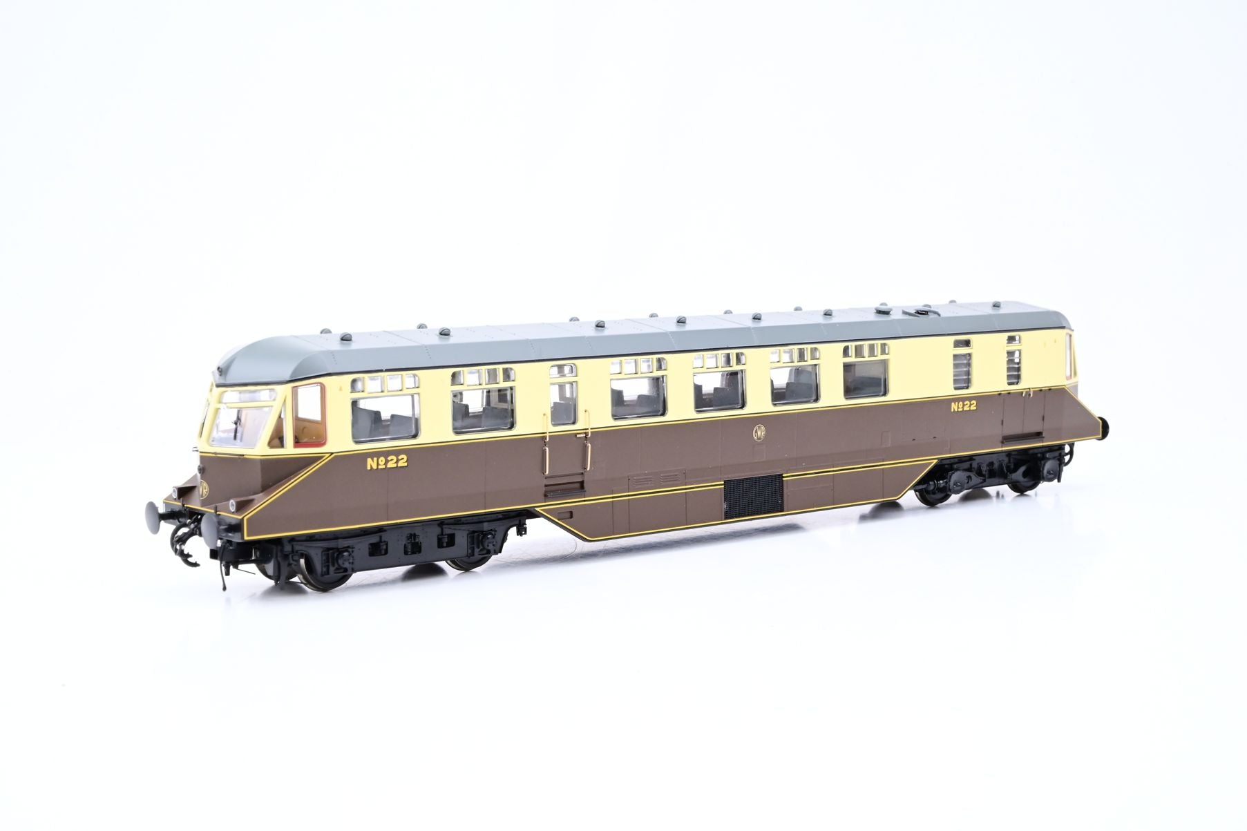 Heljan OO Gauge 19408 GWR Chocolate Cream AEC Railcar Grey Roof No.22
