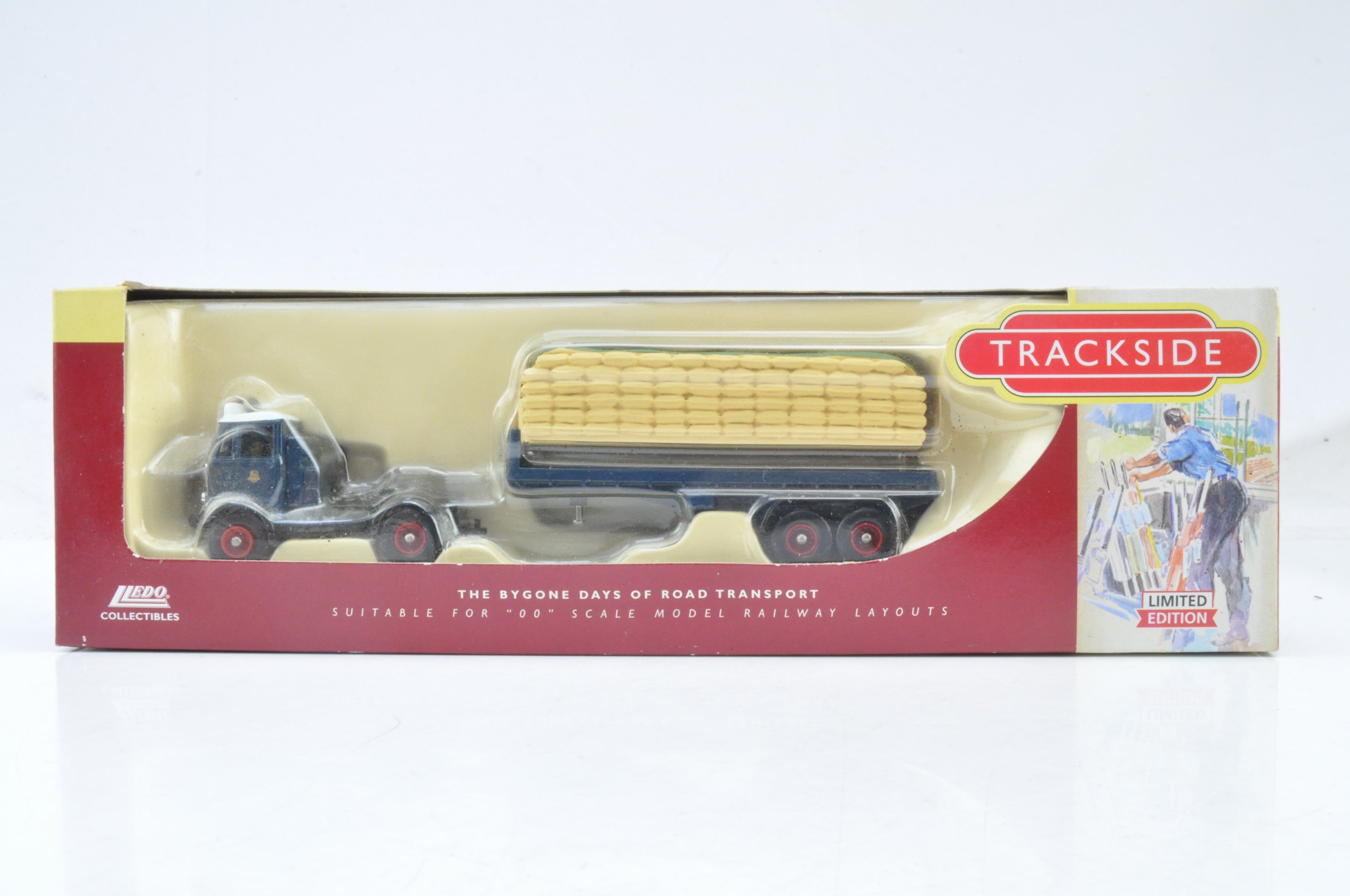 Corgi Trackside OO Gauge 1:76 DG149004 Pickfords AEC Flatbed Trailer &