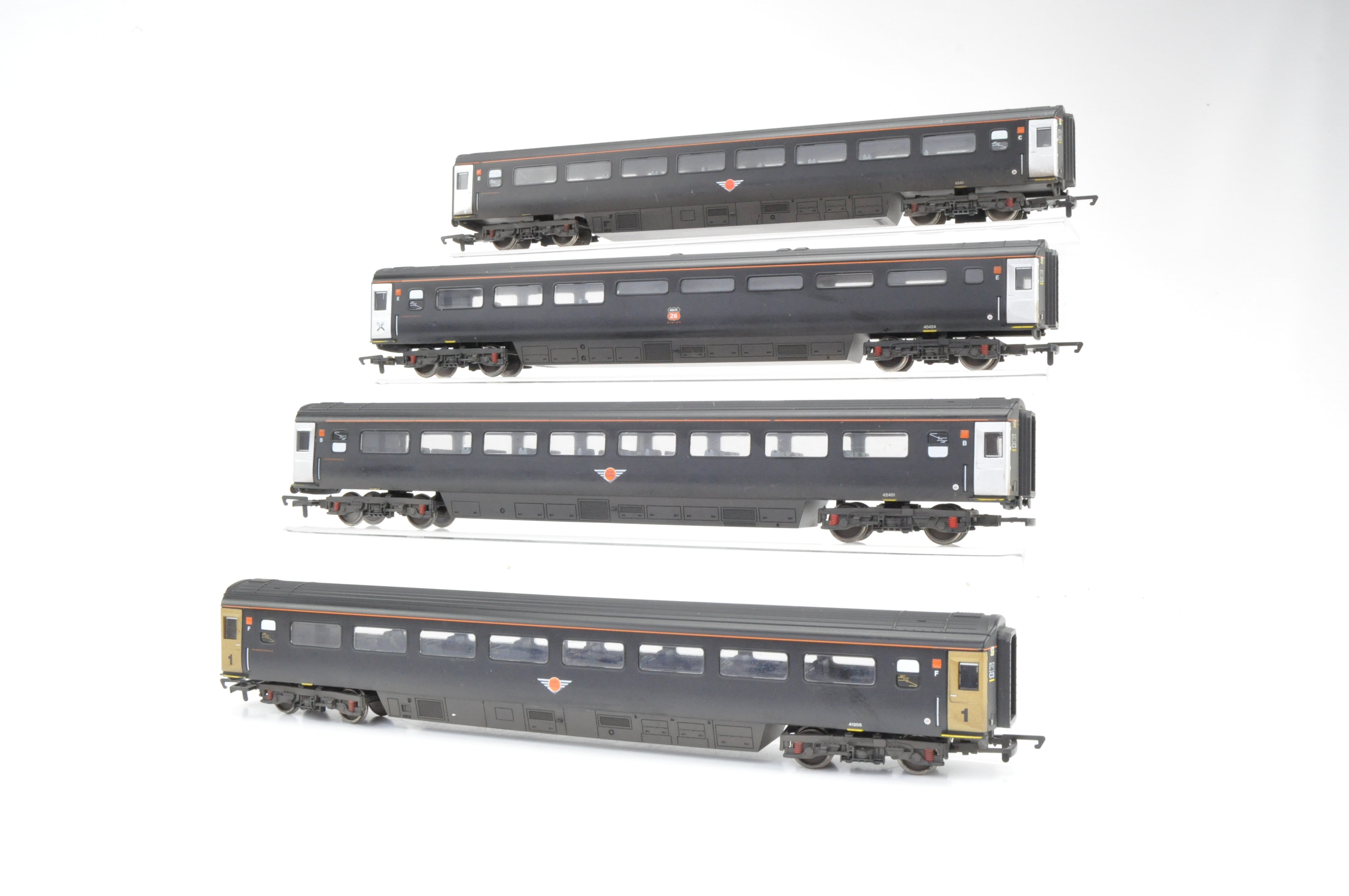 Hornby OO Gauge Rake of 4 Grand Central Mk3 HST Coaches Weathered