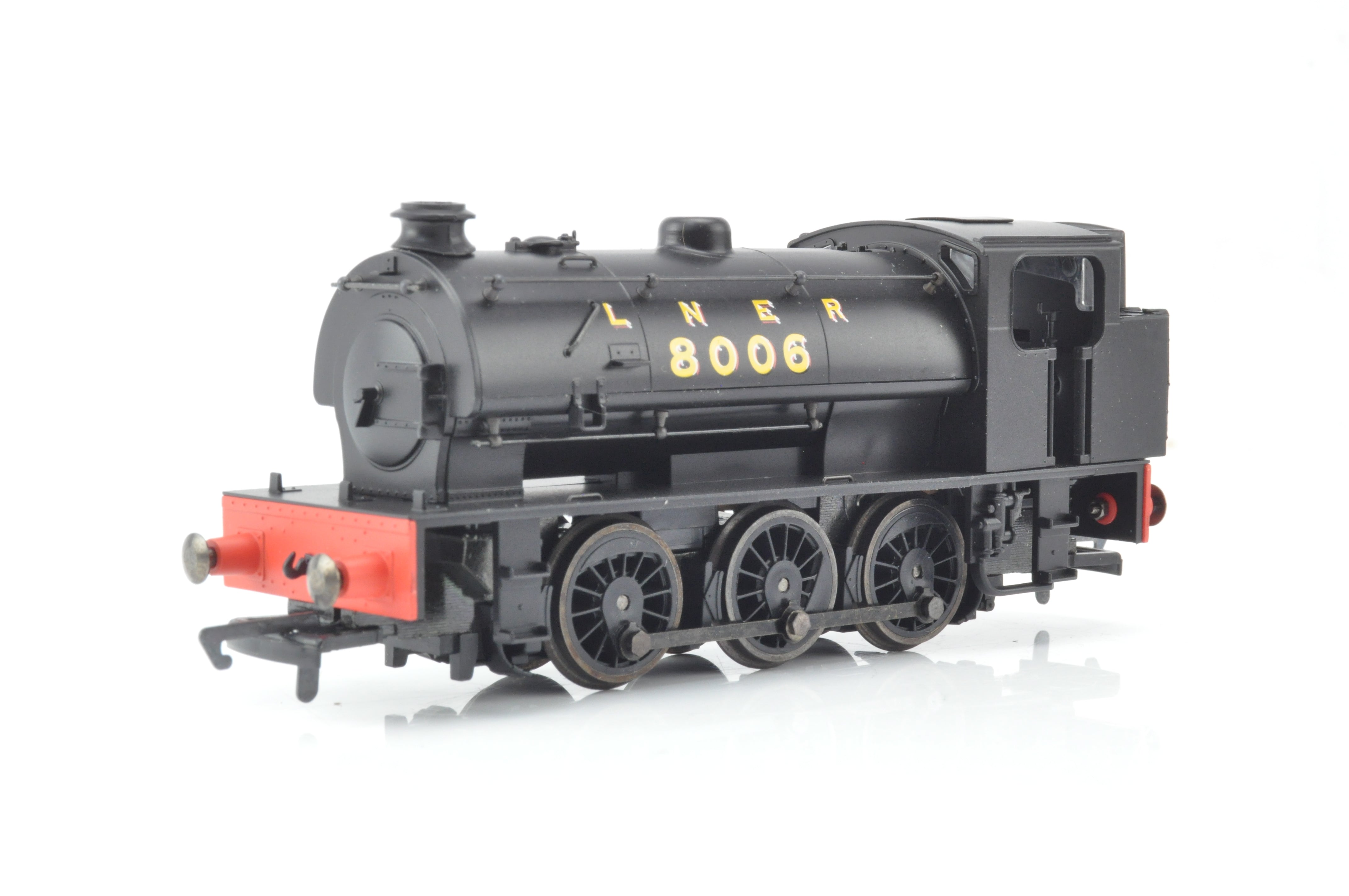 Hornby R2062 LNER J94 0-6-0ST '8006' Black Livery