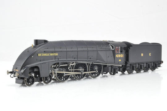 Hornby R2338 Class A4 4901 Sir Charles Newton