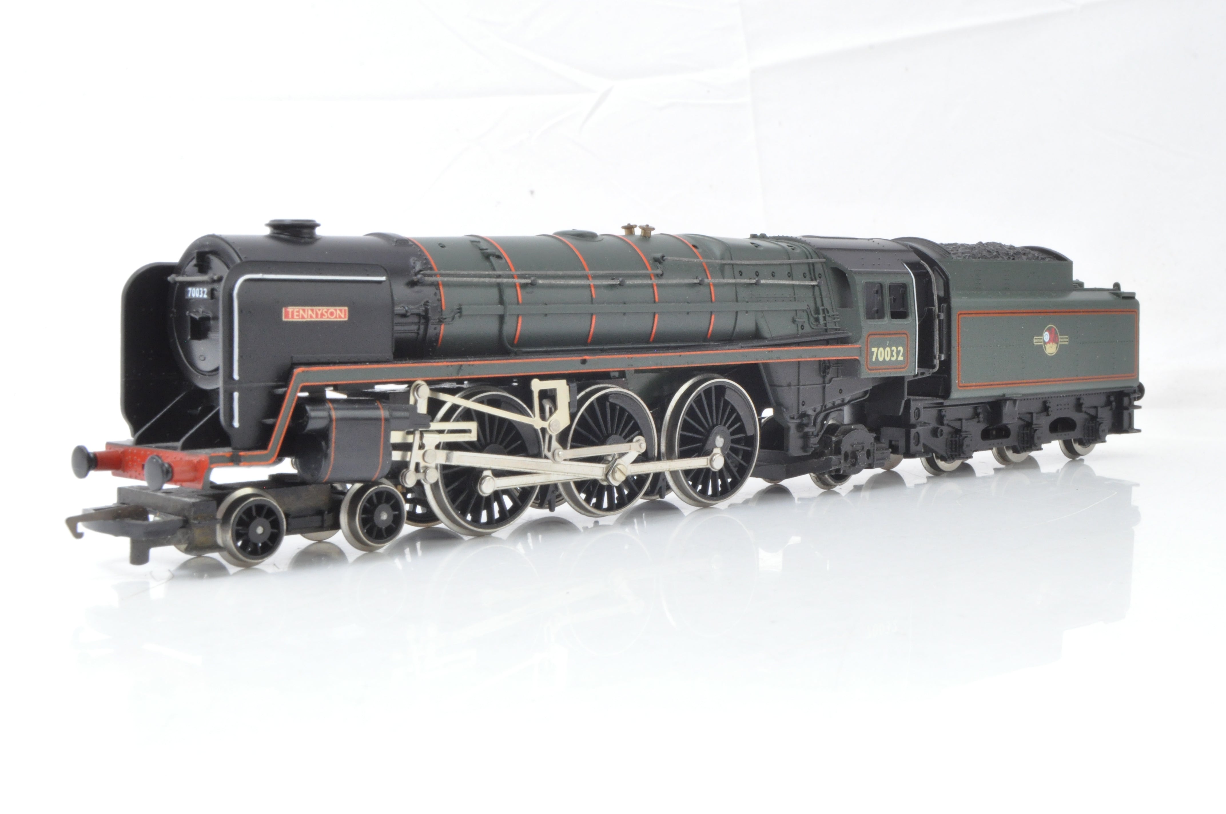 Hornby OO Gauge BR Britannia Class 4-6-2 70032 'Tennyson' Ltd.Ed.