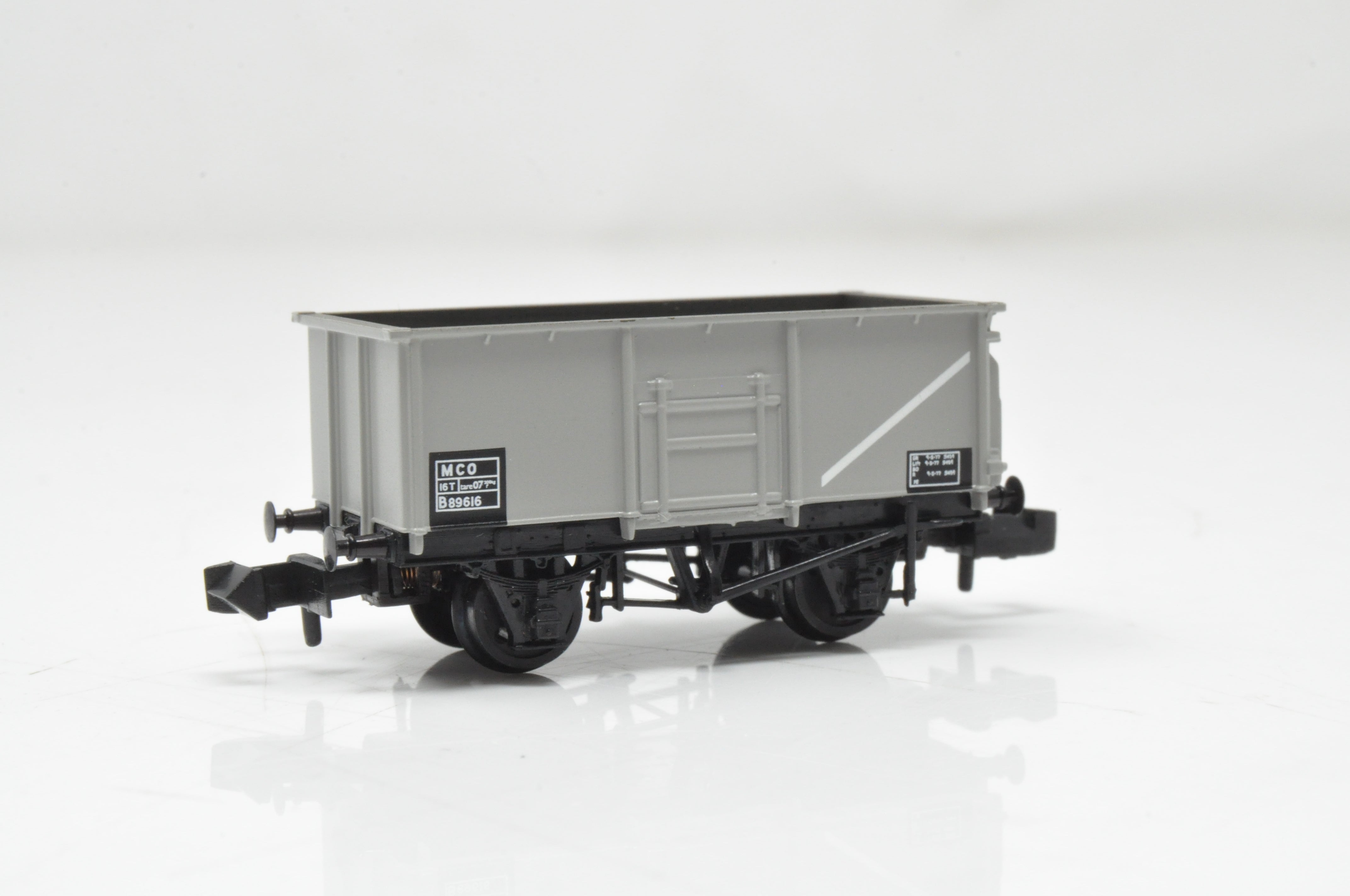 Graham Farish N Gauge 377-255B BR 16T Steel Mineral Wagon BR Grey