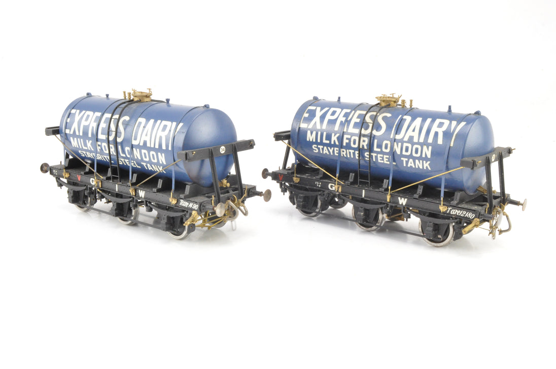 Kit Built Finescale 7mm O Gauge Set of 2 6Wheel Express Dairy Milk Ta
