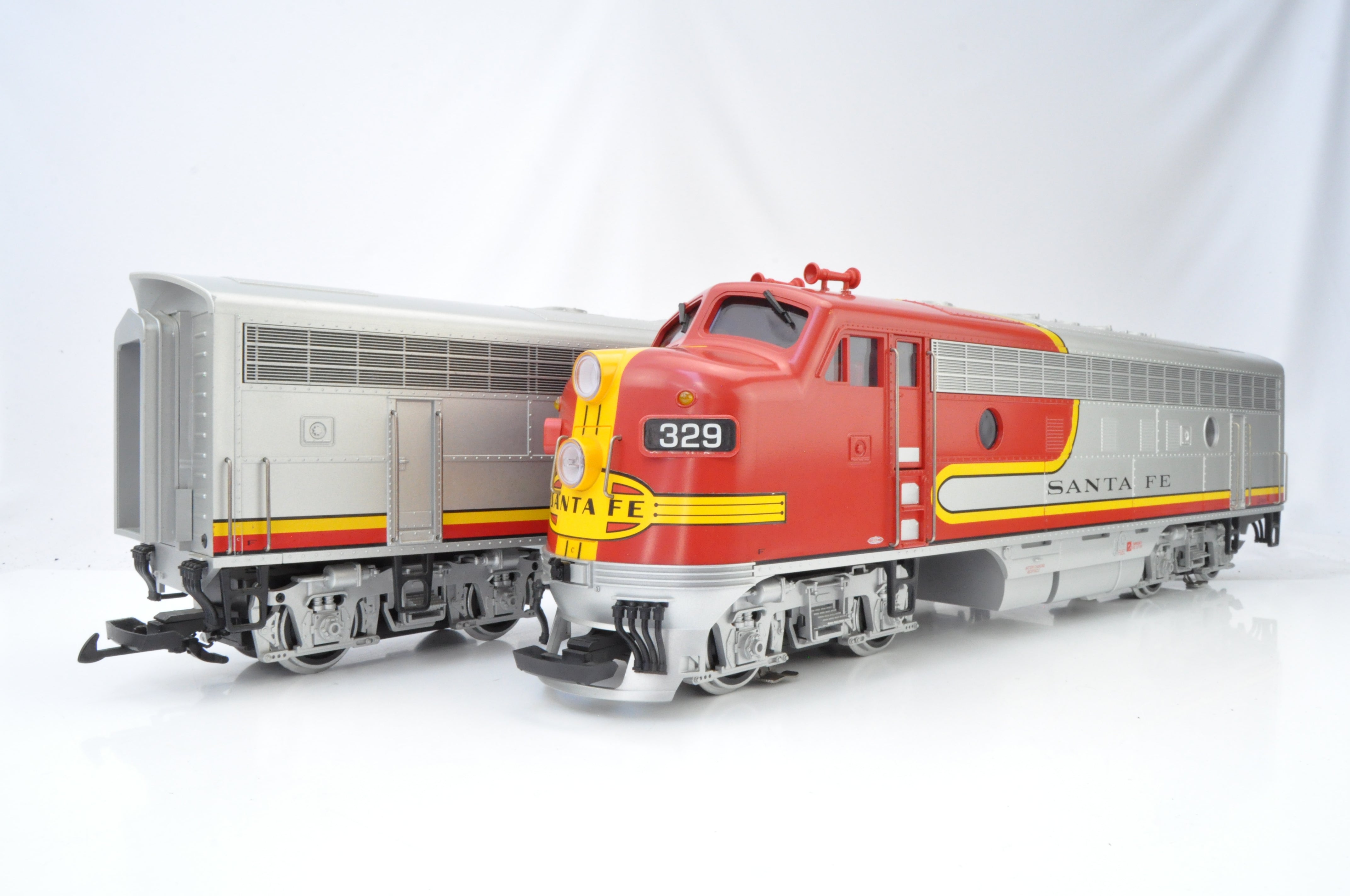 Train Personnalisé Santa Fe F7 Voiture Voyageurs -VEUILLEZ LIRE LA Train Personnalisé Santa Fe F7 Voiture Voyageurs -VEUILLEZ LIRE LA