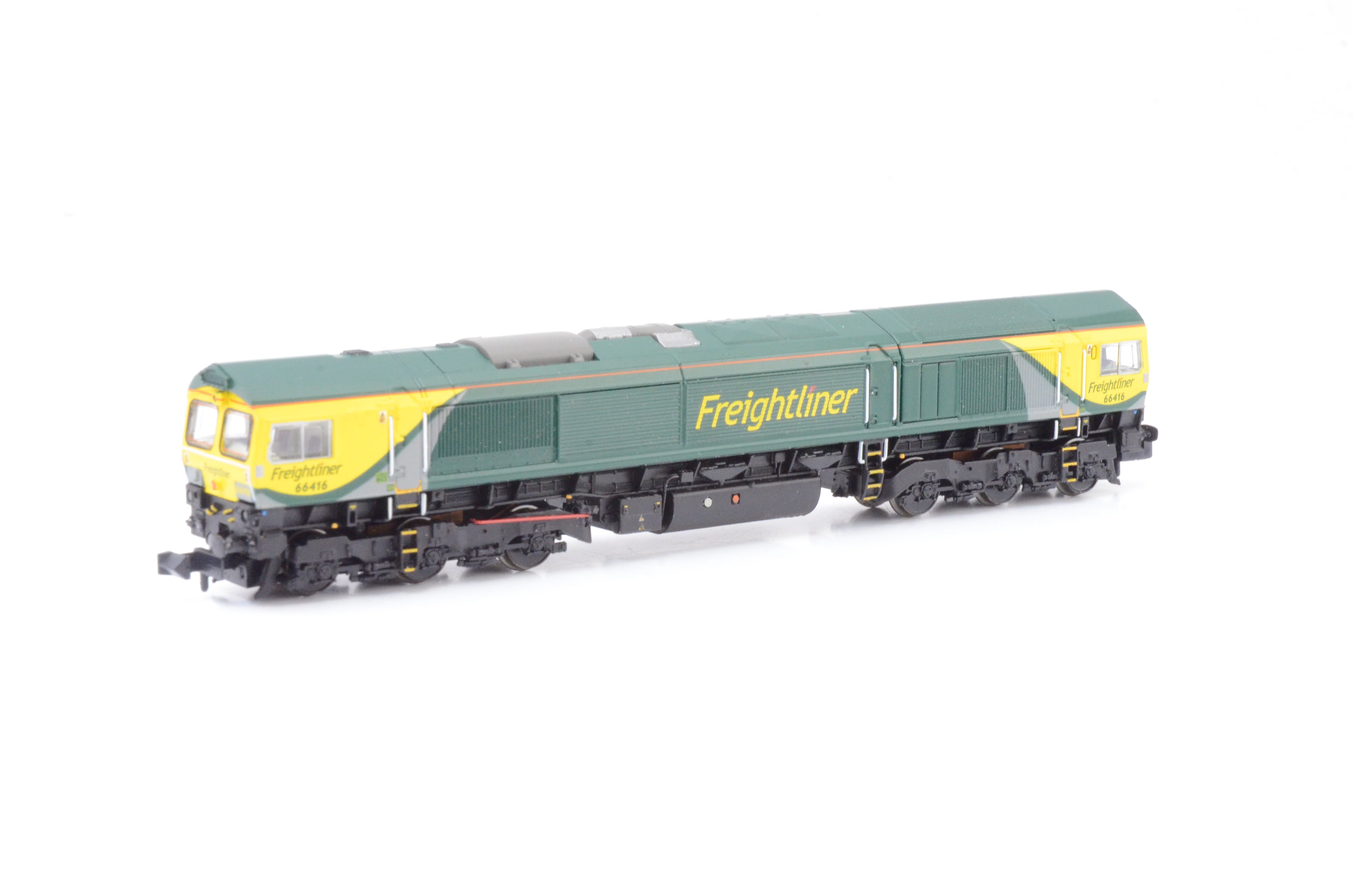 Graham Farish N Gauge 371-386 Class 66 66416 Freightliner