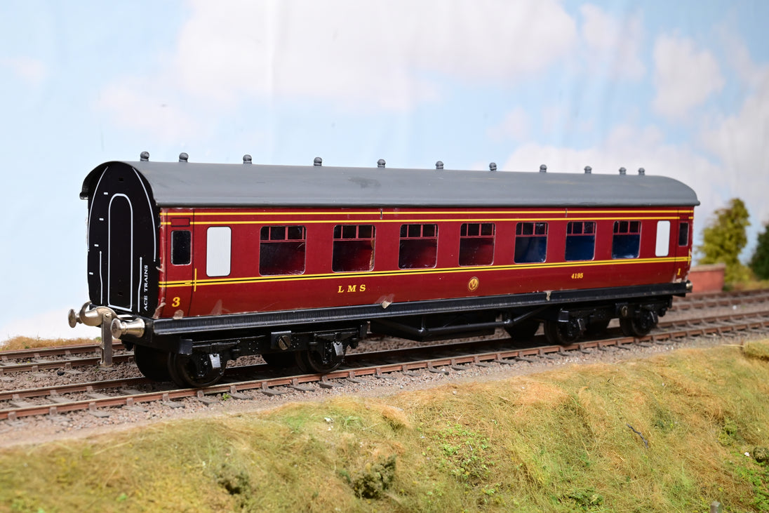 Ace Trains Coarse Scale O Gauge Rake of 3 LMS Maroon Coaches