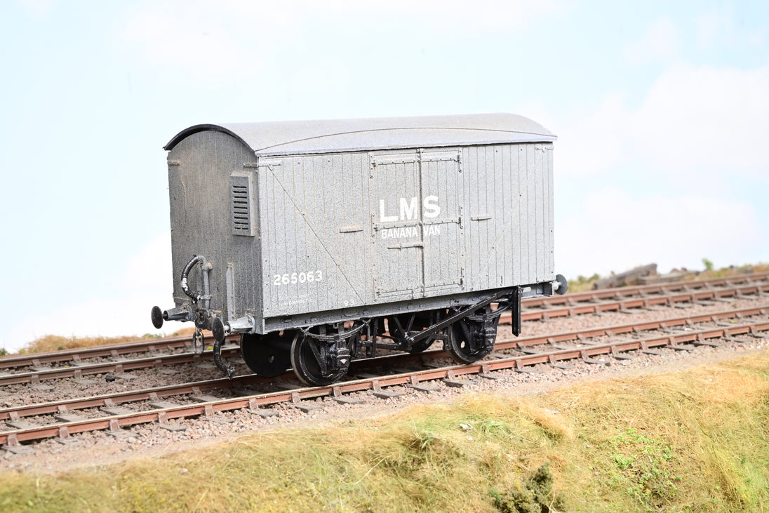 Kit Built 7mm O Gauge LMS Banana Van No.265063