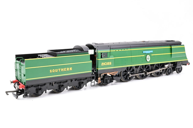 Hornby OO Gauge R2283 SR 4-6-2 Battle of Britain Class Fighter Piolt SR Green Stripe No.21C155 - Boxed