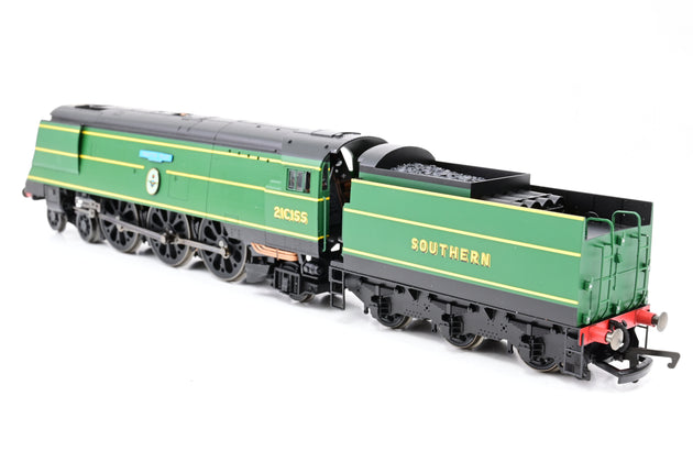 Hornby OO Gauge R2283 SR 4-6-2 Battle of Britain Class Fighter Piolt SR Green Stripe No.21C155 - Boxed