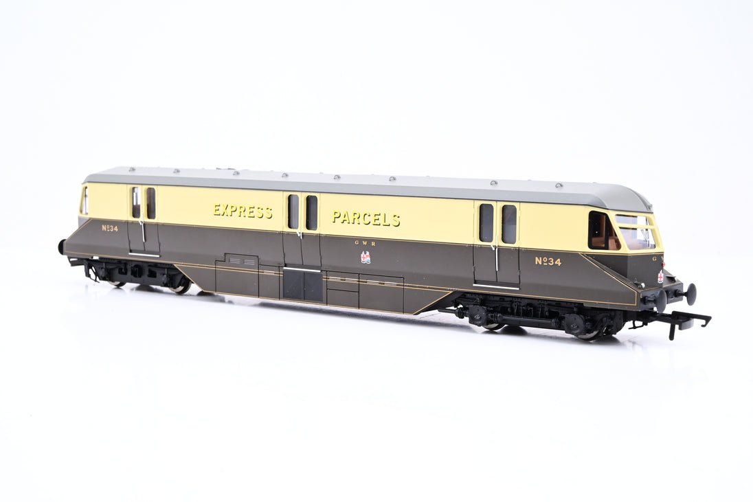 Hornby OO Gauge R2876 GWR Express Parcels Chocolate & Cream Railcar No