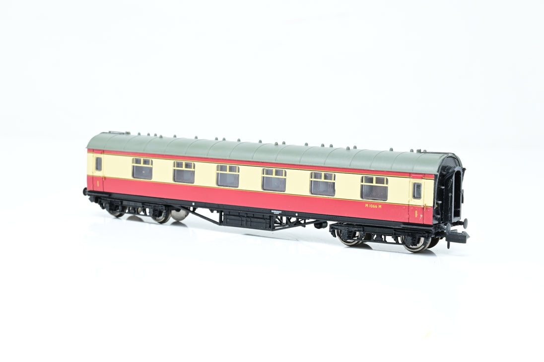 Graham Farish N Gauge 374-846A Stanier First Corridor BR Crimson & Cre