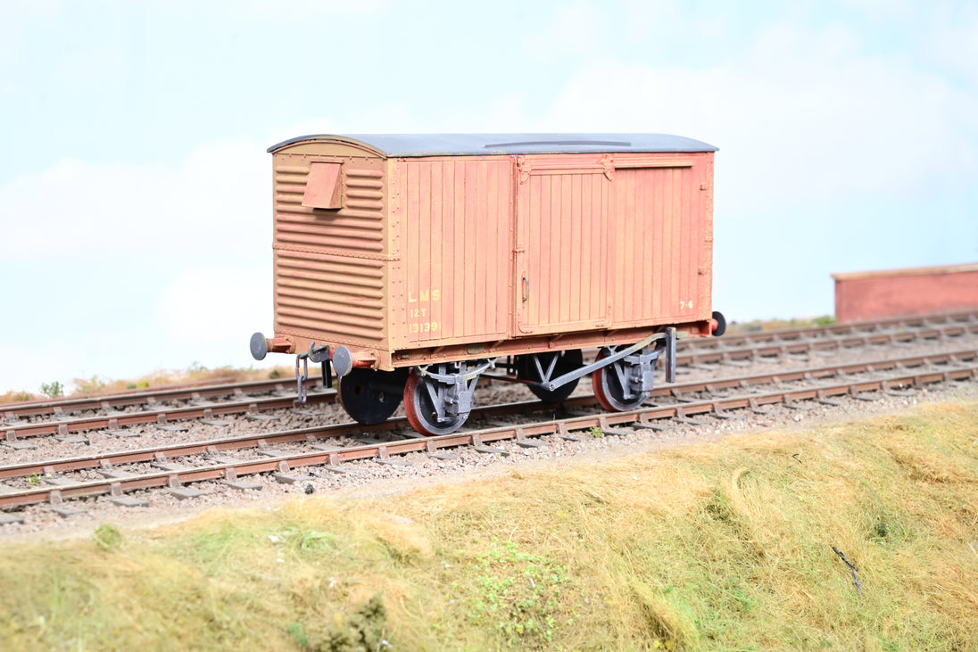 Kit Built 7mm O Gauge LMS Ventilated Van Corrugated Ends LMS Brown (We