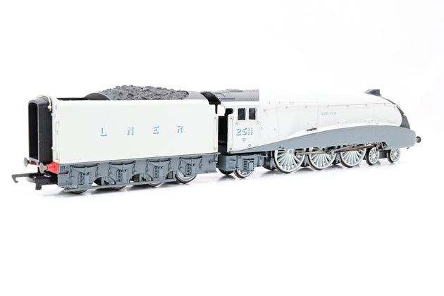 Hornby OO Gauge R2278M 'The Silver Jubilee' Train Pack - Boxed