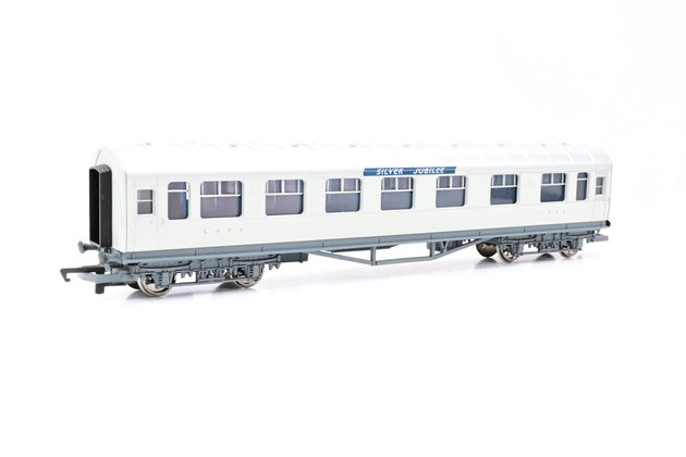 Hornby OO Gauge R2278M 'The Silver Jubilee' Train Pack - Boxed
