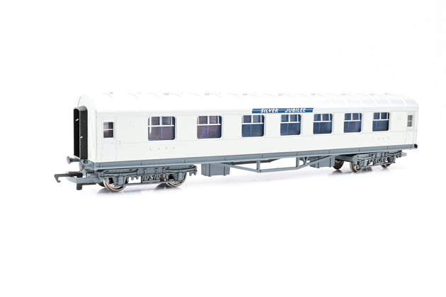 Hornby OO Gauge R2278M 'The Silver Jubilee' Train Pack - Boxed