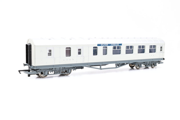 Hornby OO Gauge R2278M 'The Silver Jubilee' Train Pack - Boxed