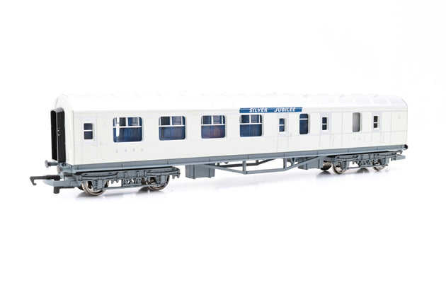 Hornby OO Gauge R2278M 'The Silver Jubilee' Train Pack - Boxed