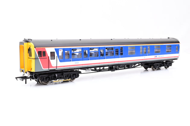 Hornby OO Gauge R2947 NSE 4 VEP Class 423/1 Train Pack No.3588