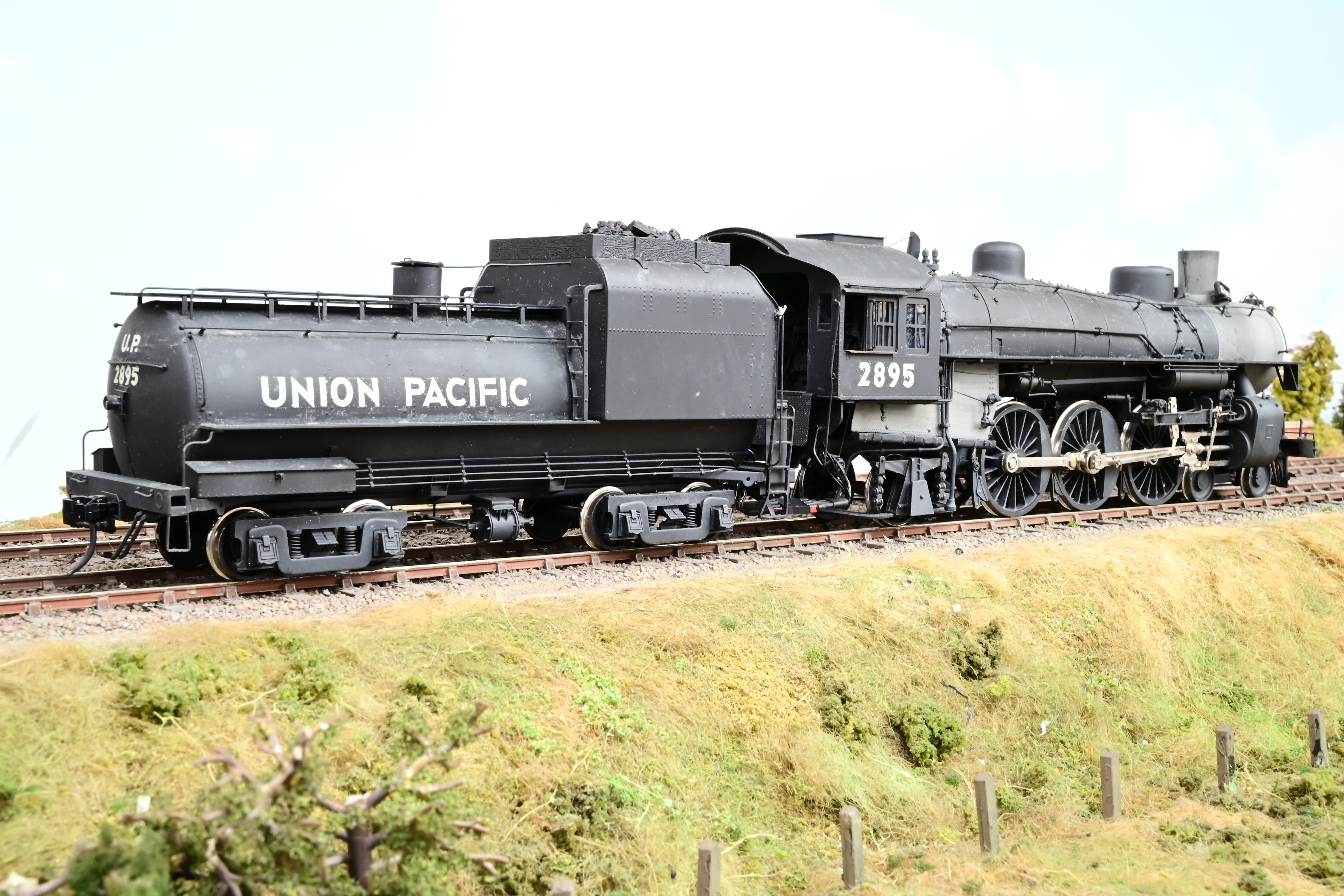 Overland Models O Gauge Union Pacific Unstreamlined 4-6-2 No.2895 - DC