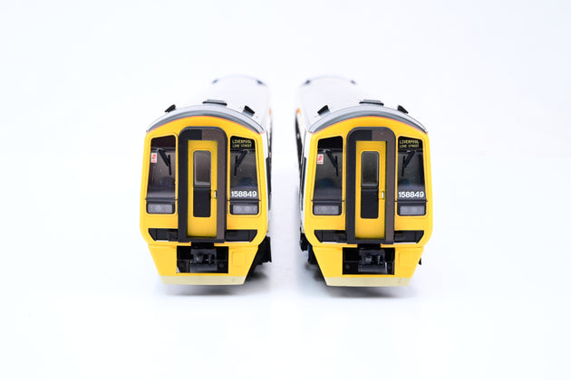 Bachmann OO Gauge 31-517 Class 158 2 Car DMU BR Regional Railways No.158849 - Boxed