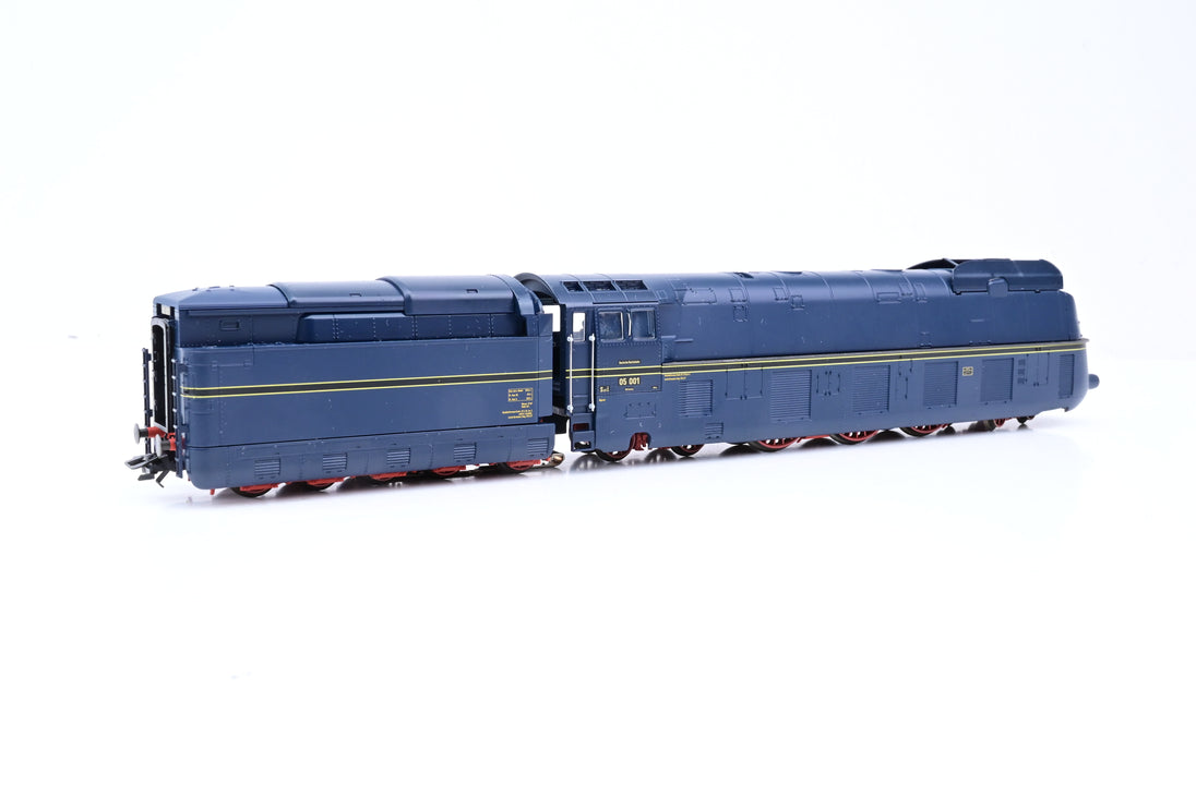 Streamlined Express Engine Marklin HO Gauge 39058 BR 05 Streamline Express Steam Locomotive No.05