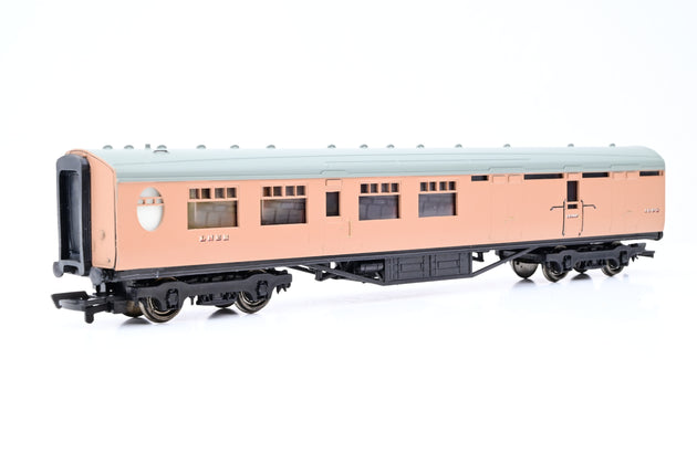 Bachmann OO Gauge 34-452 63ft Thompson 2nd Brake Post War Brown LNER No.1908