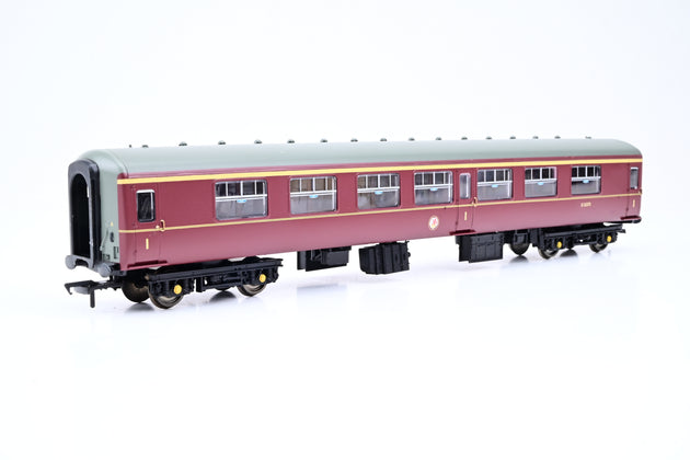 Bachmann OO Gauge 39-332 BR Mk2 FK Corridor First Maroon No.E13373