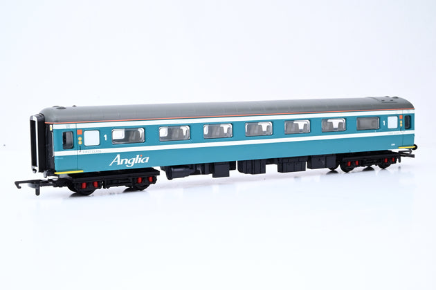 Hornby OO Gauge R4137C Anglia Railways Mk2 1st Coach No.3290