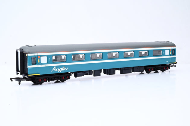 Hornby OO Gauge R4137B Anglia Railways Mk2 1st Coach No.3358