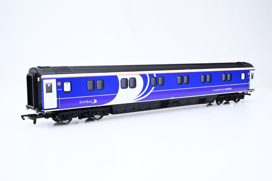 Hornby OO Gauge R4283 Scotrail Caledonia Sleeper Coach No.10605
