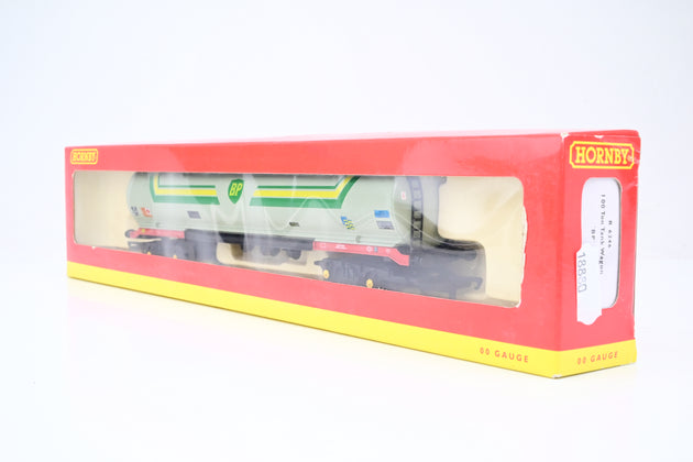 Hornby OO Gauge R6246 100 Ton Tank Wagon 'BP' No.7461