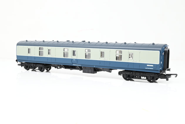 Hornby OO Gauge R4111 BR Mk1 Full Parcels Coach No.W80660
