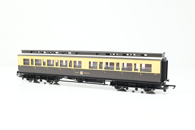 Hornby OO Gauge R4222A GWR Clerestory 3rd Coach No.3163
