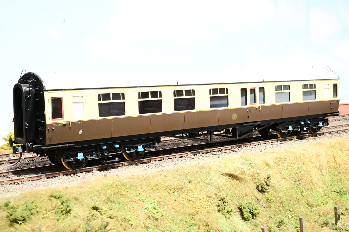 Collett Coach Sancheng 7mm O Gauge 1st/3rd GWR Collett Coach (White Roof) No.7284