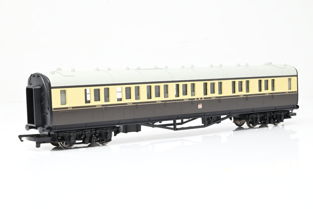 Hornby OO Gauge R4065C GWR Composite Coach No.6105