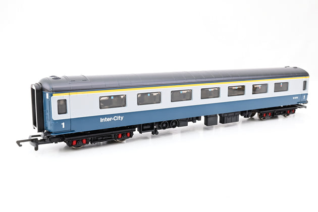 Hornby OO Gauge R4215 BR Mk2D 1st Class Coach No.W3172