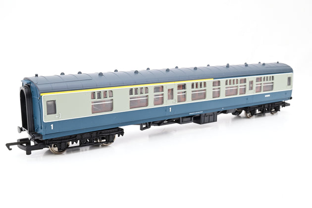Hornby OO Gauge R4110A BR Mk1 Composite Coach Western Region No.W16201