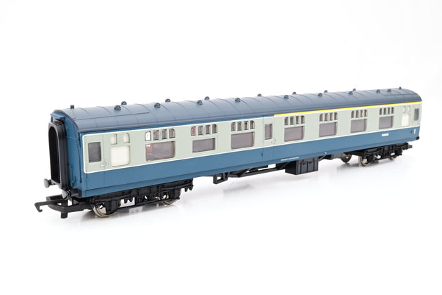 Hornby OO Gauge R4110A BR Mk1 Composite Coach Western Region No.W16201
