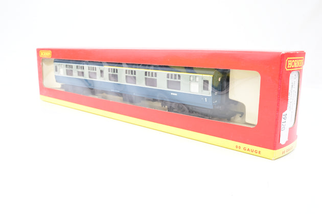Hornby OO Gauge R4110A BR Mk1 Composite Coach Western Region No.W16201