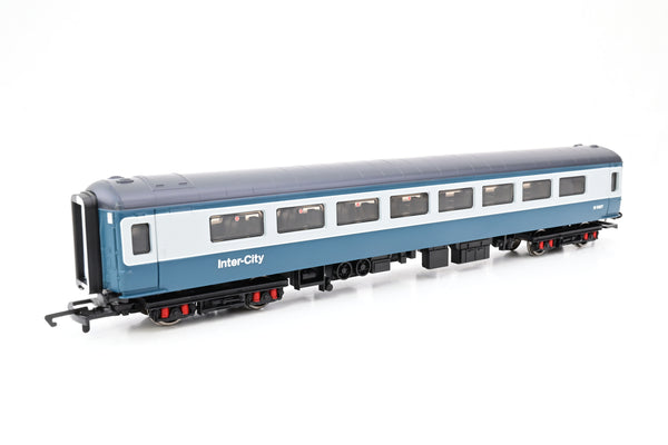 Hornby OO Gauge R4216A BR Mk2D Open Standard Coach No.W5627