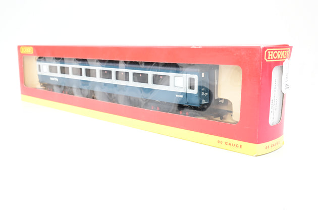 Hornby OO Gauge R4216A BR Mk2D Open Standard Coach No.W5627