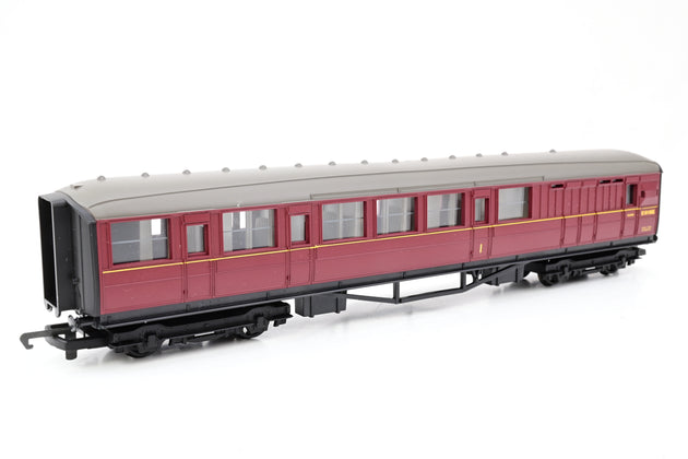 Hornby OO Gauge R4054A BR Ex LNER Brake Coach No.E10108E