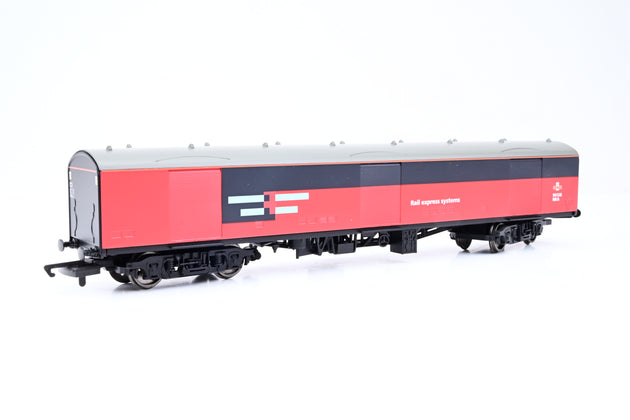 Hornby OO Gauge R6355 BR Standard GUV RES No.94138