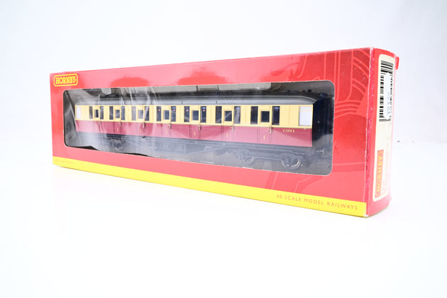 Hornby OO Gauge R4179 BR 61ft 6in Corridor 1st Class Coach No.E11018E