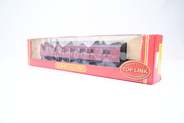 Hornby OO Gauge R4099B BR Suburban B Coach No.W6382W