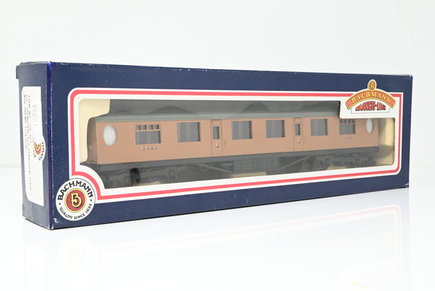 Bachmann OO Gauge 34-477 LNER War Brown Thompson Coach No.138 - Boxed