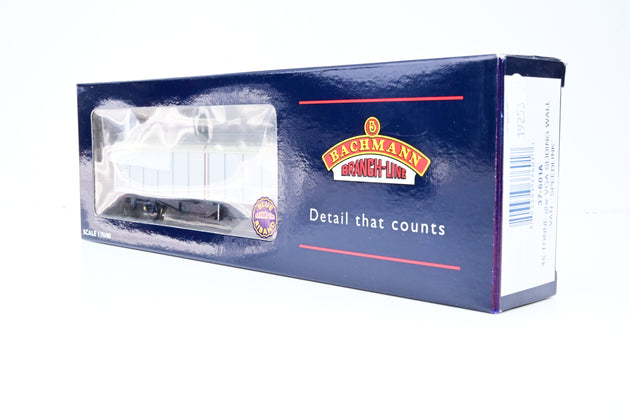 Bachmann OO Gauge 37-601A Railfreight Speedlink 46T VGA Sliding Wall Van No.210452 - Boxed